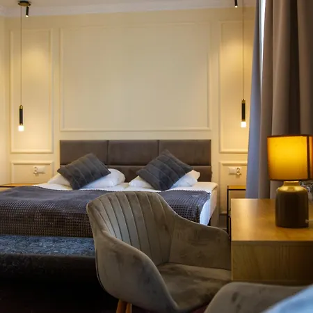 玛丽亚海伦娜酒店 3* 斯扎瓦诺泽德霍